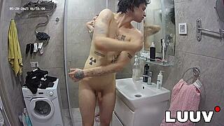 Luuv's webcam couple flashes tits in amateur shower routine