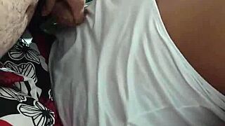 me masturbo watching my wife get her nails done close up