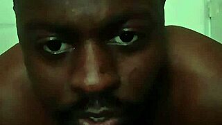 glasses off mid-dance to whisper my fave workout pose secrets...