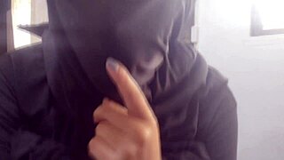Arab milf in niqab squirts rough orgasm fingering chubby pussy on webcam