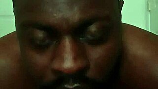 glasses off mid-dance to whisper my fave workout pose secrets...