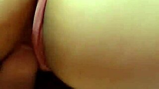 Colombian schoolgirl Santa Cruz breaks virgin ass for casting cash