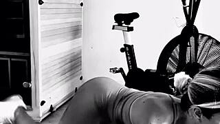 damn this creeper msacs ass workout got me sweatin