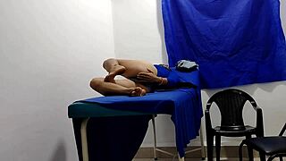 hey slut 😍 strips off clothes shaking huge natural tits and curvy ass body