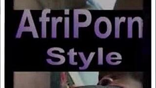 yo my royal fuck mate's got that perfect pussy waiting outdoors 😏👑🍑