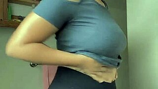 curvy mexican teen struts in tight leggings