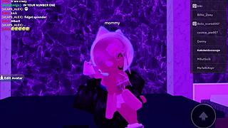 Hot Big-Ass Tits Shake Wild in Nightclub!