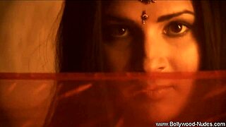 Watch this indian milf dance her way to ecstasy!