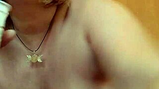 damn my huge natural tits and big pussy lips make me so horny on cam