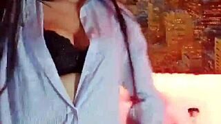 wanna see this hot colombian cutie flash her tits outdoors??