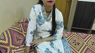 Sauteli Mummy Dirty Talk Leads to Stepson Chudai Fuck