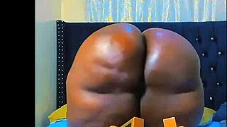 bbw in high heels shakes fat ass and spreads cheeks wide for daddy daddy