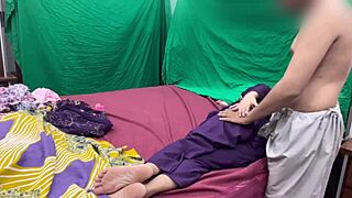 9 months pregnant wife gets pounded hard by bull!