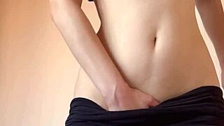Cute Maiskii fingers petite pussy to orgasm then rides dildo