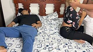 noche de pelicula con mi mejor amigo y su novia latina... me la cojo doggy! 😏💦