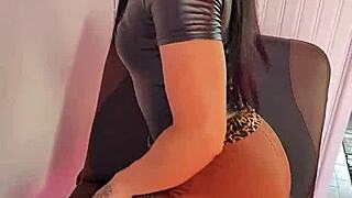 Anjinhatatuada99 Lifts Shirt Drops Pants Locking Eyes On Screen