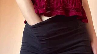 Cute Maiskii fingers petite pussy to orgasm then rides dildo