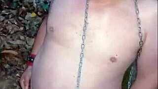 Maîtresse kantalis chains slave ebed for outdoor forest doggystyle