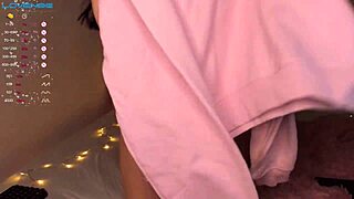 w0wgirls liza's big tits bounce wildly on cam 2022-12-24 🔥🍒