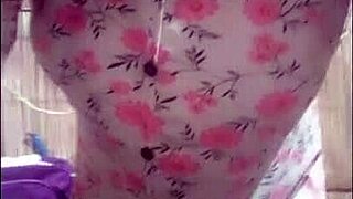 whoa stepsis debuts in homemade porn flashing big tits 😍🔥