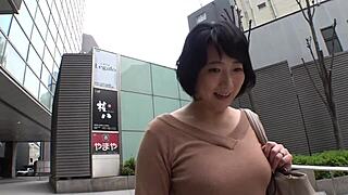 rare hotel vid of pregnant japanese milf showing curves