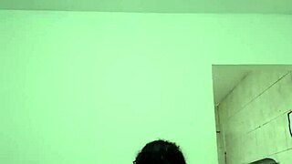 Chubby ninfeta shakes her sexy pussy dancing funk