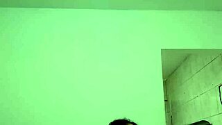 Chubby ninfeta shakes her sexy pussy dancing funk