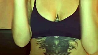 yo guys, i don't need lingerie cuz i'm hot all the time