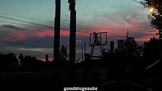 Pretty Girl Clairo Lyrics Spark Sensual Fantasies In Español