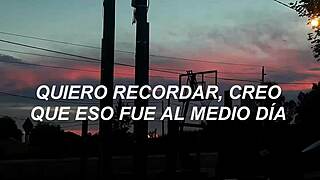 Pretty Girl Clairo Lyrics Spark Sensual Fantasies In Español