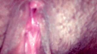 big girl wet pussy licked til she squirts everywhere!! 👅💦