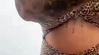 fui só de vestido sem calcinha pra praia... fã veio e rolou putaria