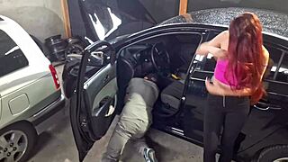 Novinha's heart races as mechanic's tool fixes more than her car