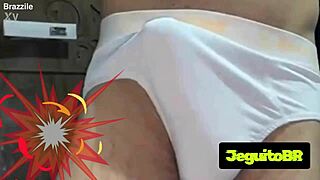 Pau Grande Grosso E Bab�o Enfiado Na Estudante No Gym!