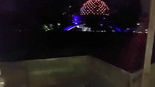 follo esta tetona latina en público 😍 enorme verga en el planetario 🇦🇷