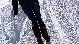 During ski vacation I strip naked and pee in snow