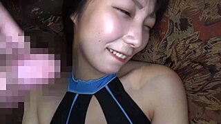 関西美女りんかがエロ水着で巨乳揺らし中出し懇願！グラマラスボディを堪能する個人撮影