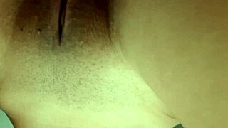 i get so hot in the mall i can't hold back licking myself!