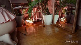 Beautiful Babe Stretches Tight Ass with Giant Toy