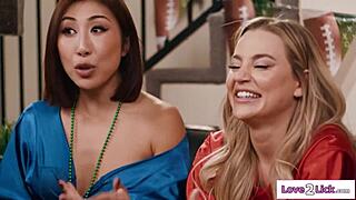 Hey girls, bet lost so lick my pussy now!!