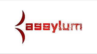 Masters feet ritual leads to intense garage discipline