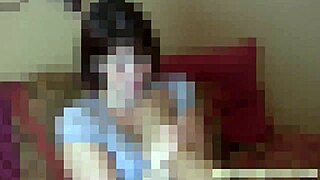 why do i want to suck her toes so bad in this femdom lesbian scene?