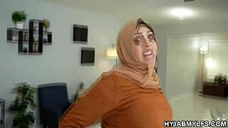 hey peter green, how'd you get lilly hall's sexy nudes for her arab instagram boost?