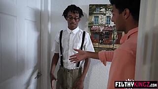 yo slimthick vic you selling that milf body to stepson?