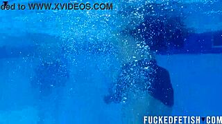 Heart pounding as Yessica Bunny and Helen Star orgasm by the pool