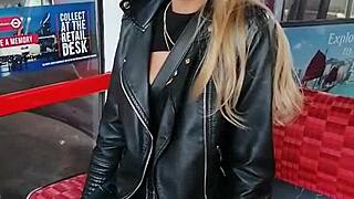 hey boys check this free public teaser in emirates cabins 😏🔥