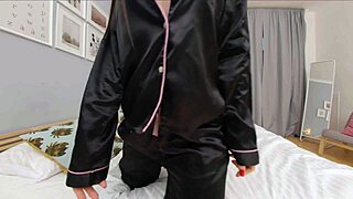 Mary Rock teases her snug spot with a toy just for your eyes