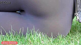 jeny smith, see my see-through yoga pants camel toe?