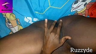 Groping her creamy unwashed pussy in the morning garage