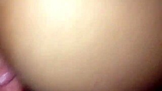 Young supermarket girl turns heads